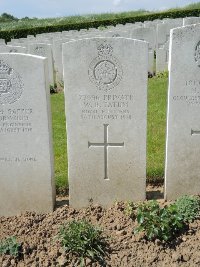 Bagneux British Cemetery Gezaincourt - Tatum, W B