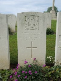 Bagneux British Cemetery Gezaincourt - Titley, T H