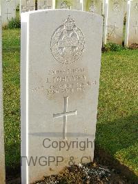 Bagneux British Cemetery Gezaincourt - Tomlinson, J