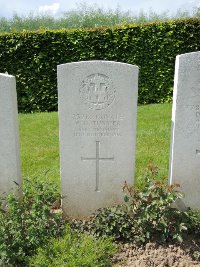 Bagneux British Cemetery Gezaincourt - Tunmer, Valentine George