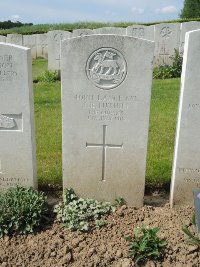 Bagneux British Cemetery Gezaincourt - Tuthill, James Robert