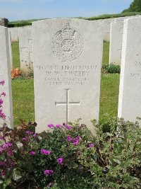 Bagneux British Cemetery Gezaincourt - Tweedy, William Wildman