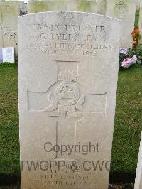 Bagneux British Cemetery Gezaincourt - Tyldsley, George