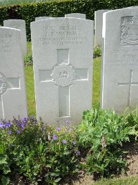 Bagneux British Cemetery Gezaincourt - Watkins, J B