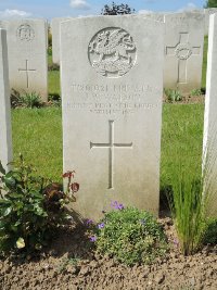 Bagneux British Cemetery Gezaincourt - Watson, James William