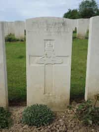 Bagneux British Cemetery Gezaincourt - Watson, W