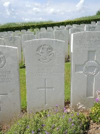 Bagneux British Cemetery Gezaincourt - White, A