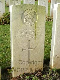 Bagneux British Cemetery Gezaincourt - Whitehurst, C