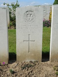 Bagneux British Cemetery Gezaincourt - Widdecombe, H F