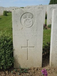 Bagneux British Cemetery Gezaincourt - Williams, George William