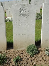 Bagneux British Cemetery Gezaincourt - Williams, Hugh Hughes