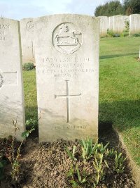 Bagneux British Cemetery Gezaincourt - Wilson, W G