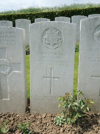 Bagneux British Cemetery Gezaincourt - Wood, William