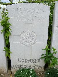 Bagneux British Cemetery Gezaincourt - Wragg, Joe