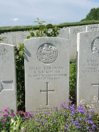 Bagneux British Cemetery Gezaincourt - Wright, Frank