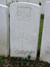 Bagneux British Cemetery Gezaincourt - Wynne, Robert