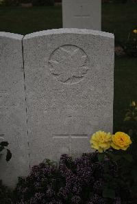 Vimy Communal Cemetery Farbus - Moffat, Moxley Everd