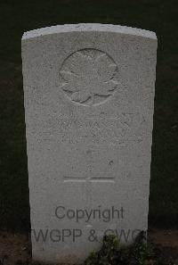 Vimy Communal Cemetery Farbus - Swanson, John George