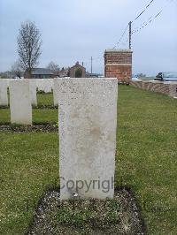 Nine Elms British Cemetery - Petz, Friedrich