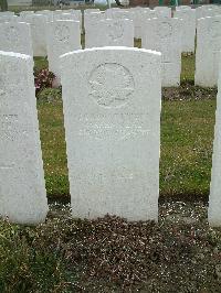 Nine Elms British Cemetery - Read, Warren