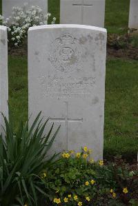 Nine Elms British Cemetery - Roberts, George Bernard Russell