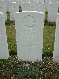 Nine Elms British Cemetery - Roberts, T W