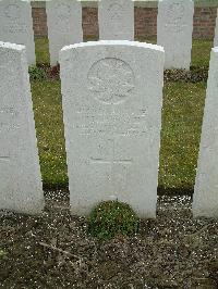 Nine Elms British Cemetery - Robinson, W M