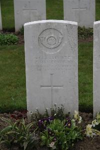 Nine Elms British Cemetery - Silverwood, T J