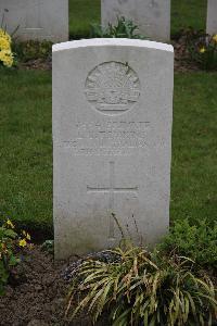 Nine Elms British Cemetery - Tomkins, L C