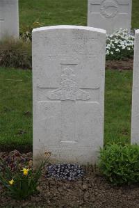 Nine Elms British Cemetery - Toms, Richard