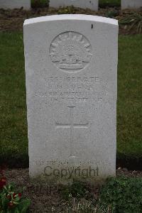 Nine Elms British Cemetery - Tuena, John Michael