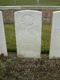 Nine Elms British Cemetery - Wales, Claud Leslie