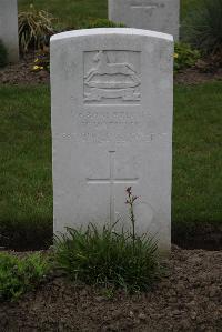 Nine Elms British Cemetery - Warwick, Harry