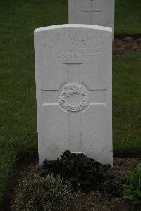 Nine Elms British Cemetery - Wighton, Dugald McPherson