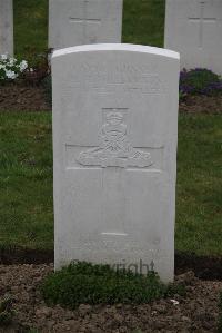 Nine Elms British Cemetery - Williamson, Melvin Clement