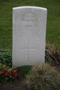 Nine Elms British Cemetery - Wright, E V