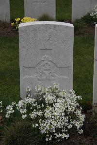 Nine Elms British Cemetery - Young, G