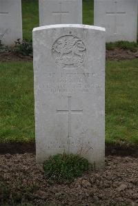 Nine Elms British Cemetery - Zealey, George