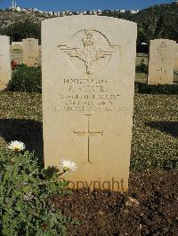 Khayat Beach War Cemetery - Vickers, F