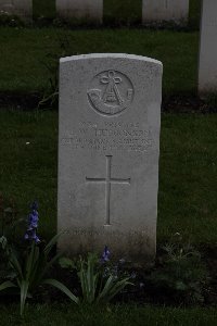 Hyde Park Corner (Royal Berks) Cemetery - Huggonson, John Wilfrid