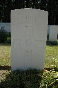 Hyde Park Corner (Royal Berks) Cemetery - Stephen, J