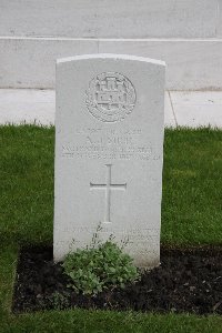 Hyde Park Corner (Royal Berks) Cemetery - Such, A J