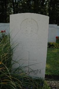 Hyde Park Corner (Royal Berks) Cemetery - Wickenden, Percy