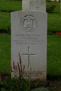 Authuile Military Cemetery - Bayly, Vere Talbot