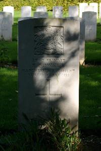 Authuile Military Cemetery - Bowker, R