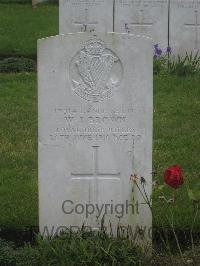 Authuile Military Cemetery - Brown, William John