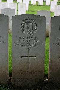 Authuile Military Cemetery - Cottom, H A