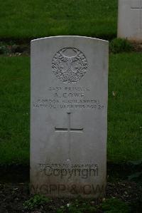 Authuile Military Cemetery - Cowe, A