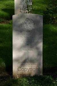 Authuile Military Cemetery - Ewen, W T