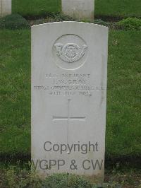 Authuile Military Cemetery - Gray, J W